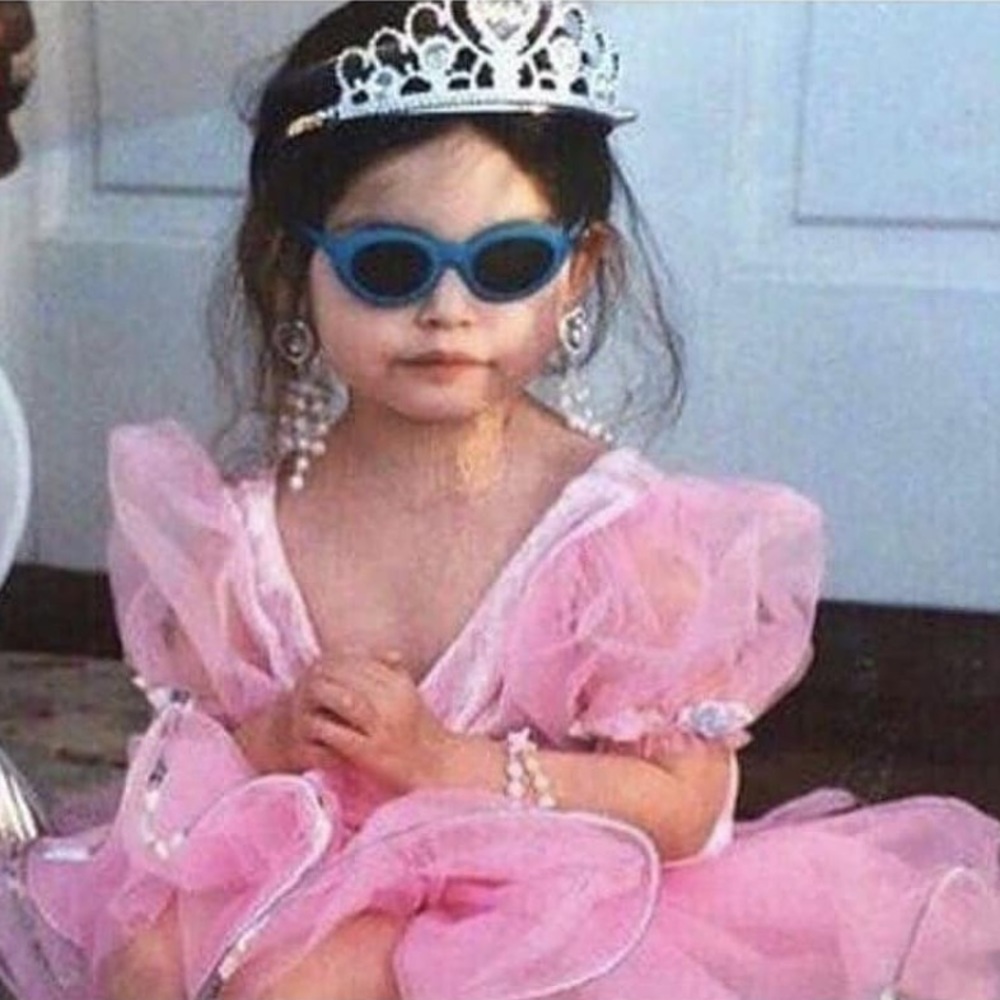 Meet your Posher, Brenda